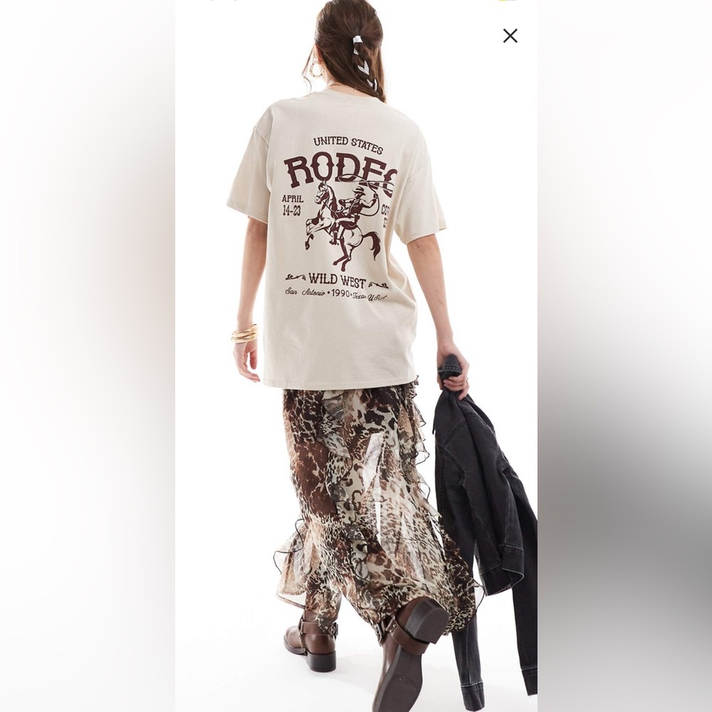 EUC oversized rodeo t-shirt size L